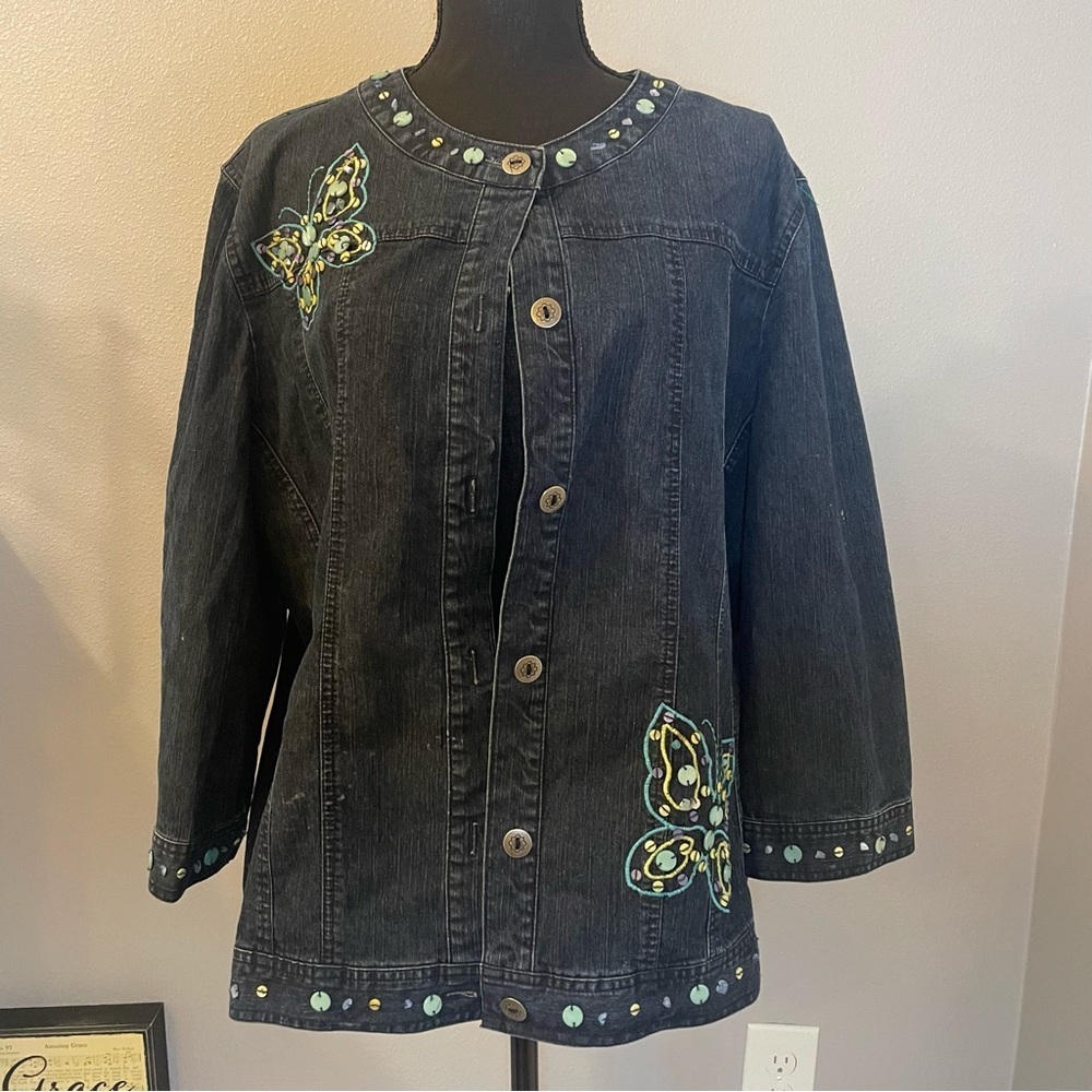 Alfred Dunner dark Denim Jacket with Butterfly Accents. Size 16. Pre-owned.